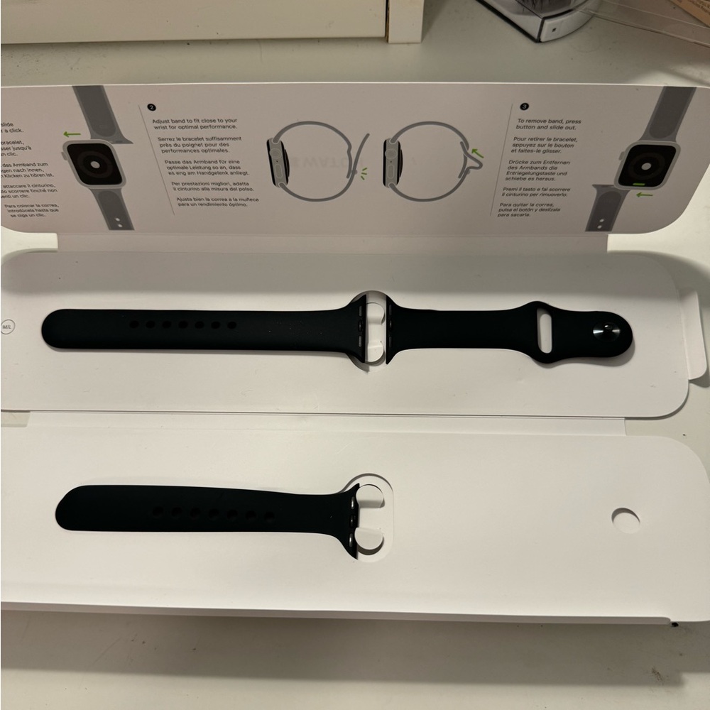 black apple watch sports band